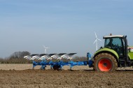 LEMKEN 製品:プラウ耕、整地、播種、防除